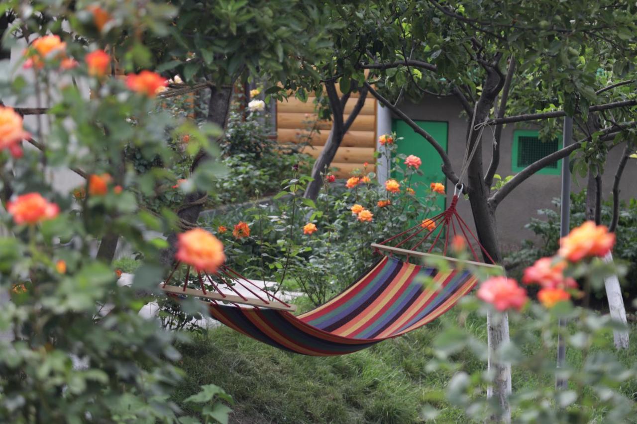 Hayi Tun Guest House Goris Exterior foto