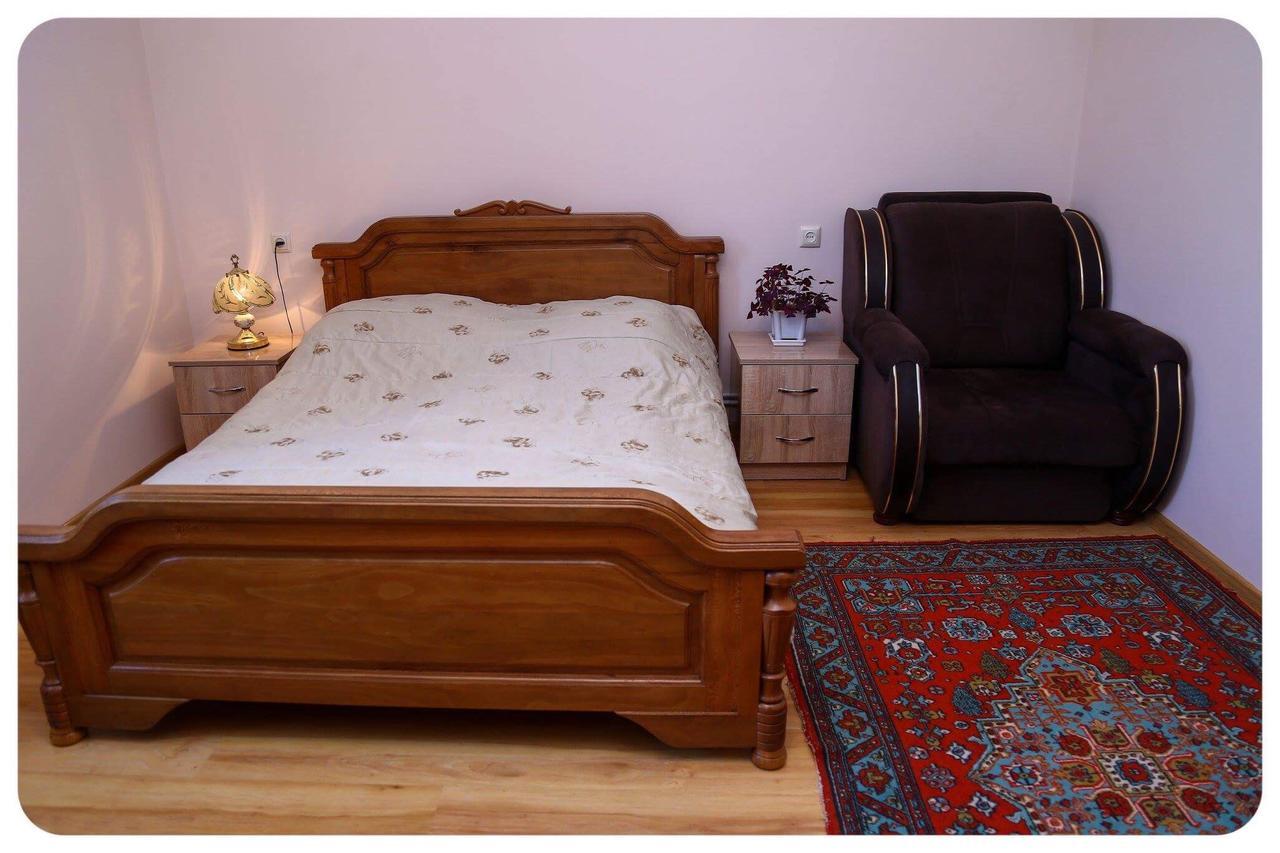 Hayi Tun Guest House Goris Exterior foto