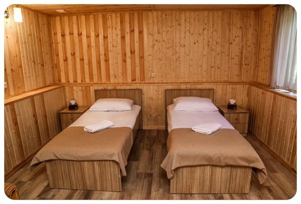 Hayi Tun Guest House Goris Exterior foto